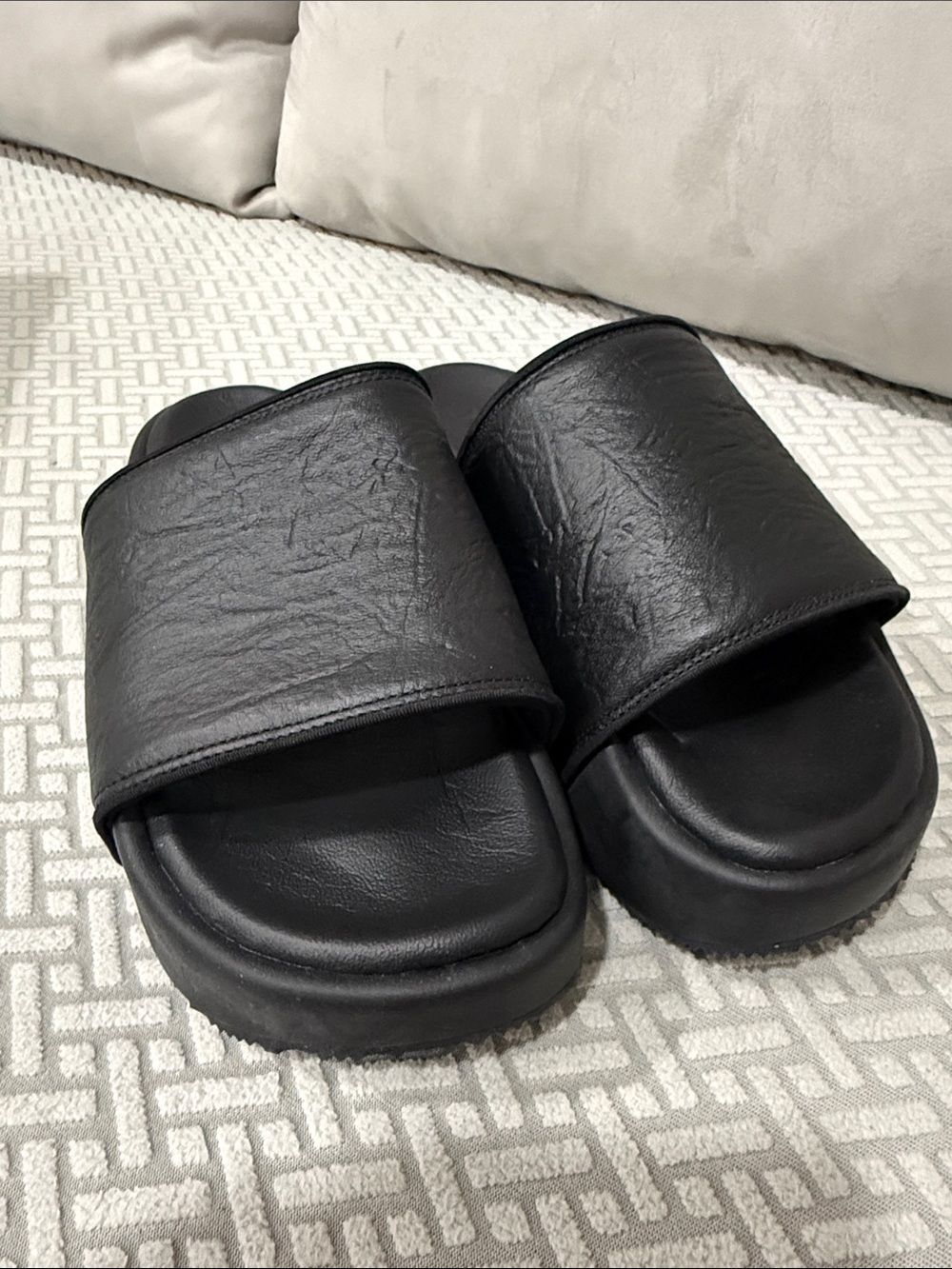 Y3 x Adidas Unisex Black Tumbled Leather Sport Styles Slide Sandals Size 8